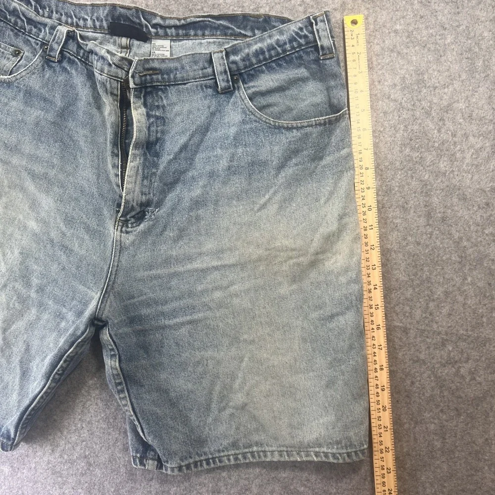 Private‎ Club Relaxed Fit Denim Shorts 44 Light Wash 100% Cotton Distressed